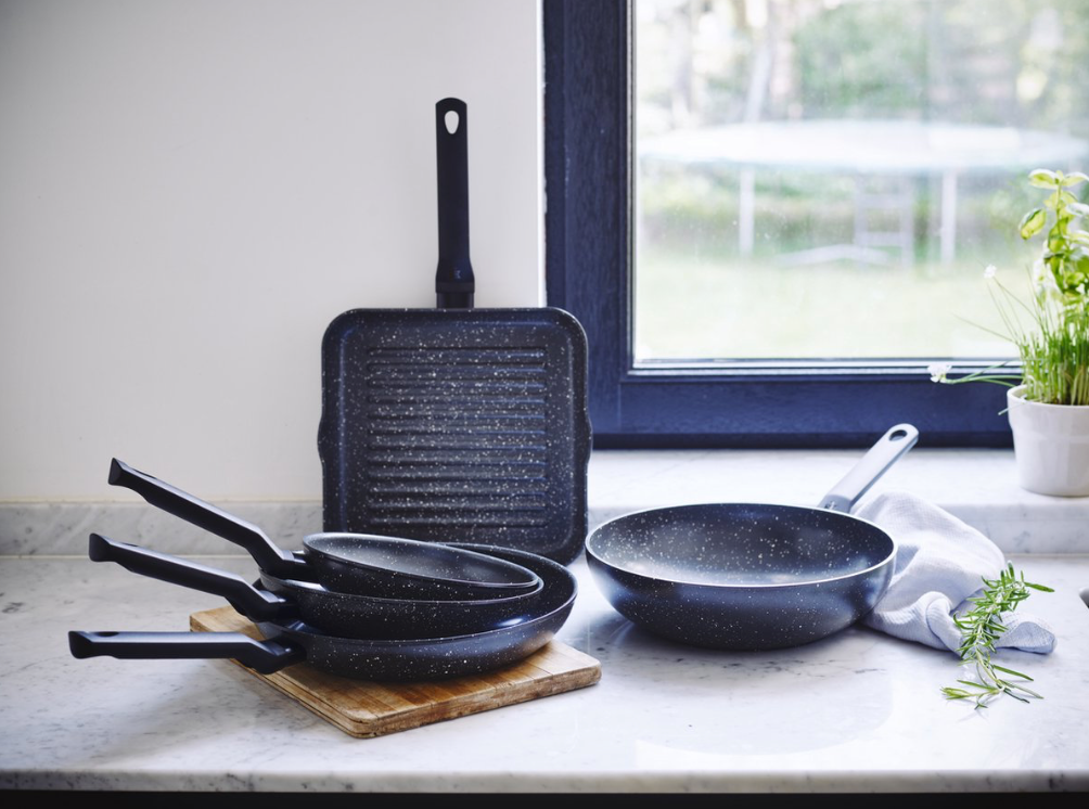 BK Universe Wokpan Ø28cm - 3.7L - PFAS-vrije antikleeflaag