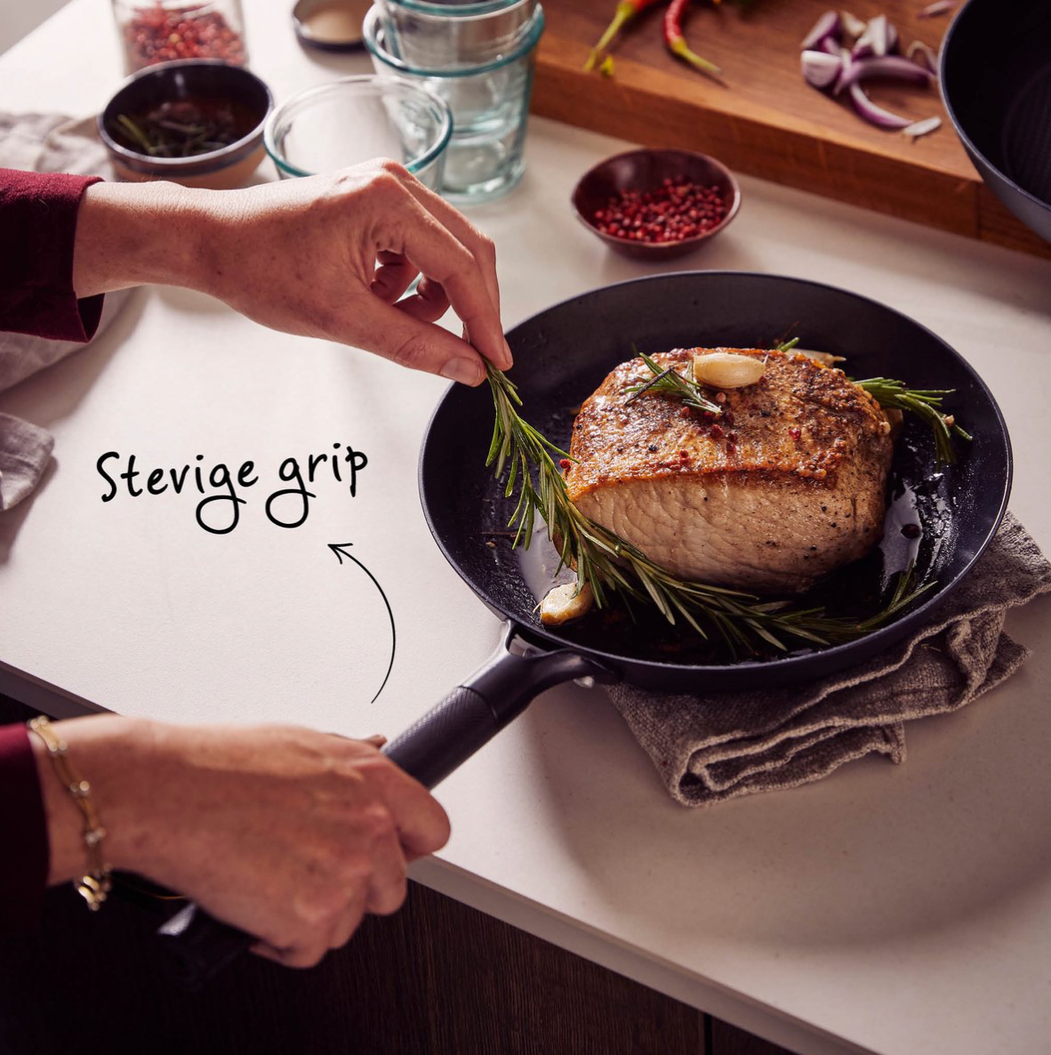 Brabantia Patron Koekenpan - Ø 28cm -Duurzame Pan met Luxe Design Handgreep - 100% PFAS Vrij - Keramische Antiaanbaklaag