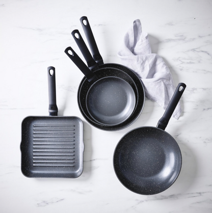 BK Universe Wokpan Ø28cm - 3.7L - PFAS-vrije antikleeflaag