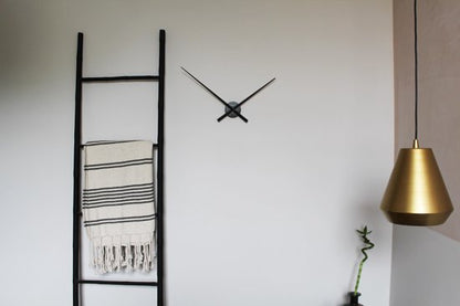 NeXtime Hands wandklok 70cm zwart | Retourdeal 50% korting